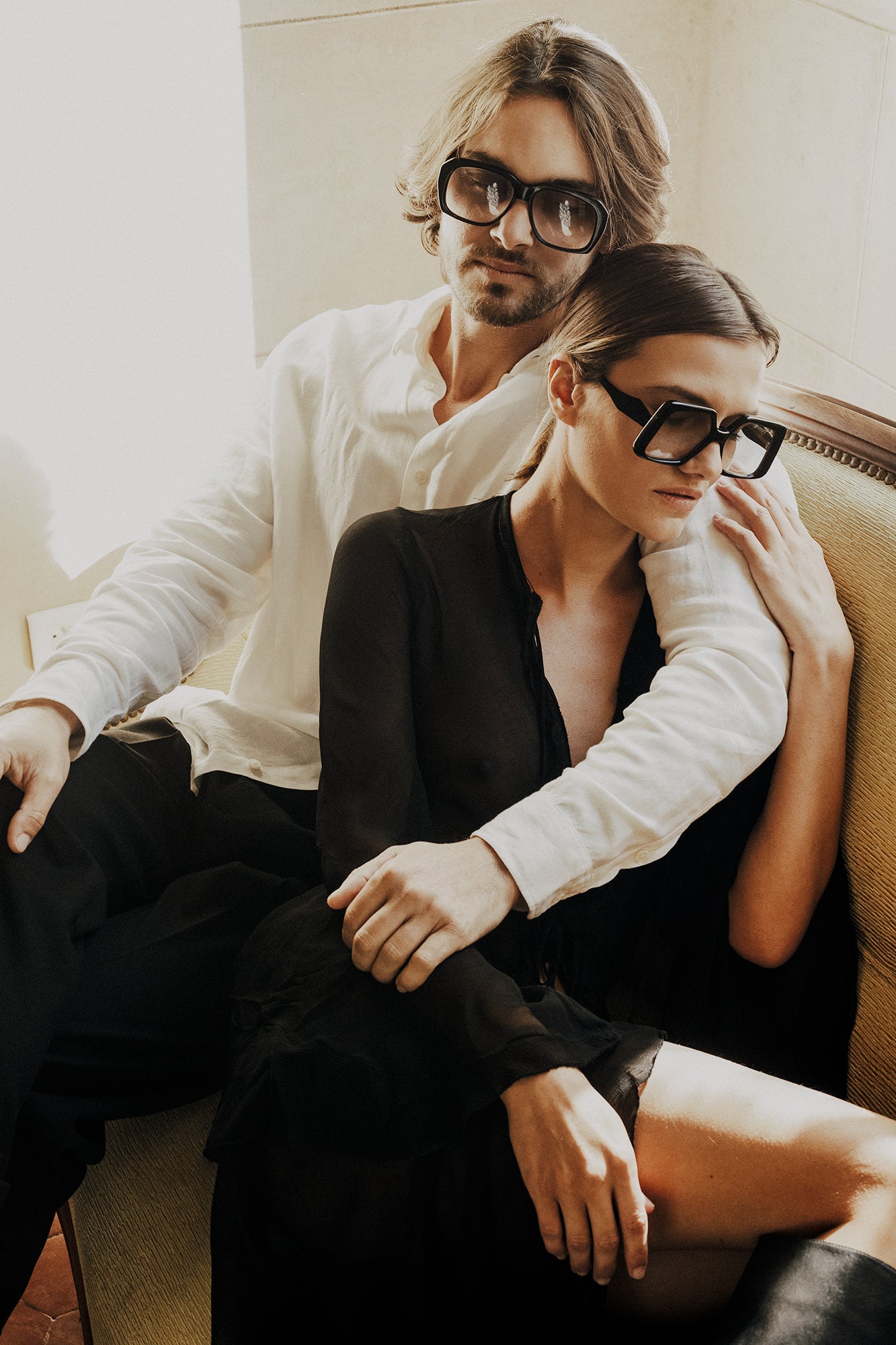 Alba Nera : L'Essence du Quiet Luxury dans nos lunettes de créateurs en Corse