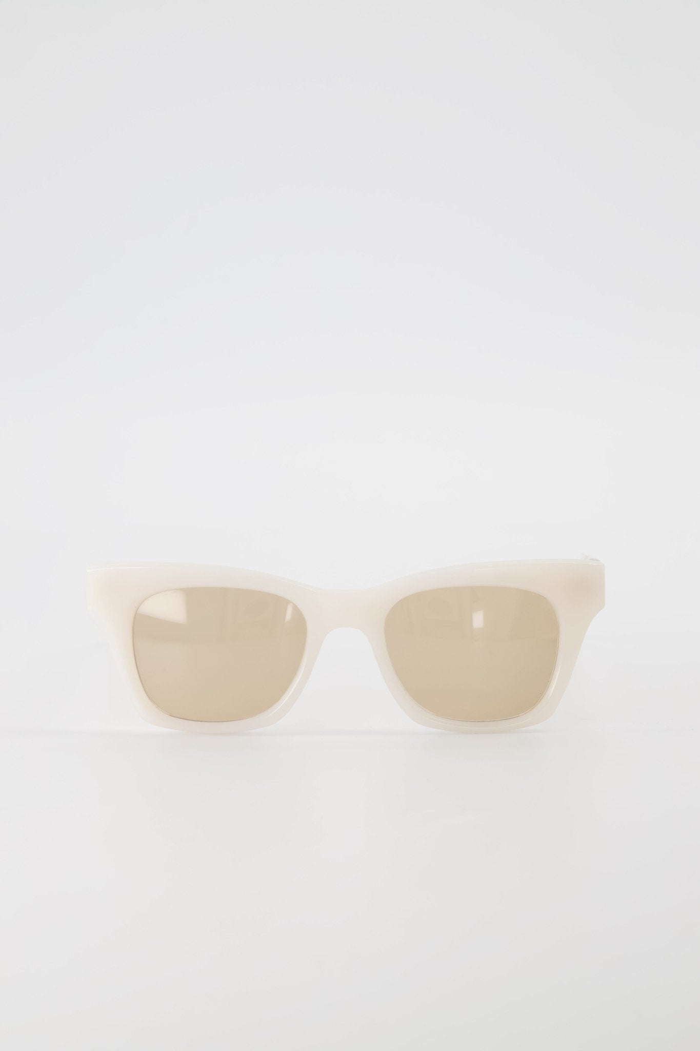 7.44 AM – BABY - Alba Nera - Lunettes de soleil - quiet luxury